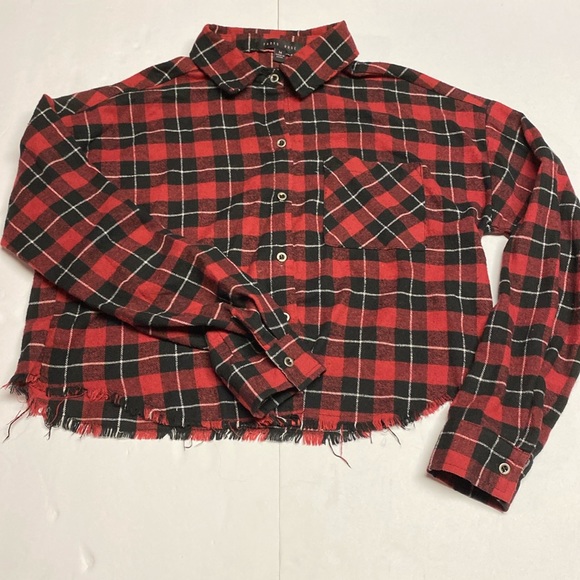 Red and Black Plaid Longsleeve Cropped Button Down Shirt Flannel Fringe Size M - Picture 1 of 10